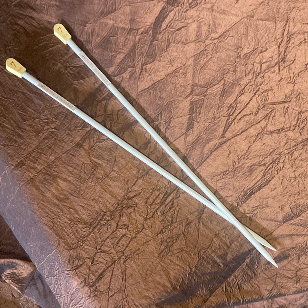 GUCCI Guccify Knitting Needles #7, New